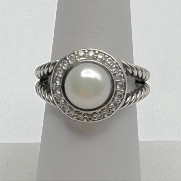 David Yurman Cerise Petite Pearl
Diamond Ring - Picture 2 of 10